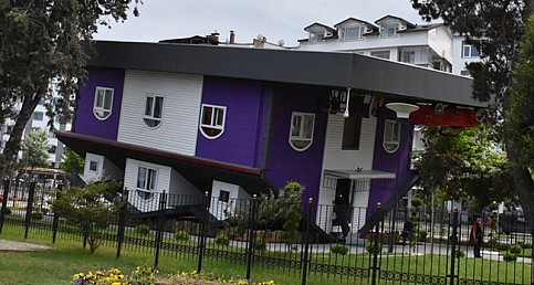 Ordu'da 'Ters Ev' ziyaretçilerini bekliyor