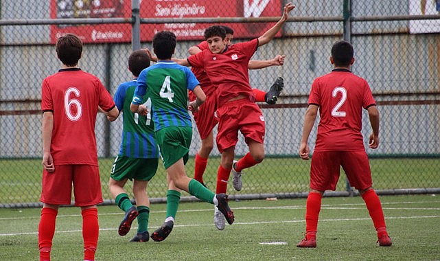Çaykur Rizespor U14: 1 – Sivasspor U14: 1 / Foto Galeri