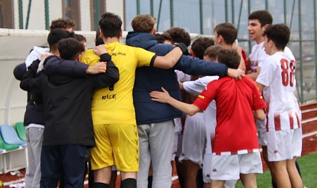 Rize Özel İdarespor U16: 3 – Rize Belediyespor U16: 1 / Foto Galeri