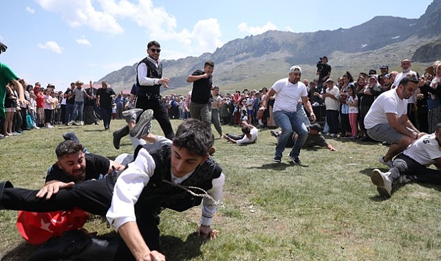 Ekşioğlu Vakfı 23. Ovit Yayla Şenlikleri