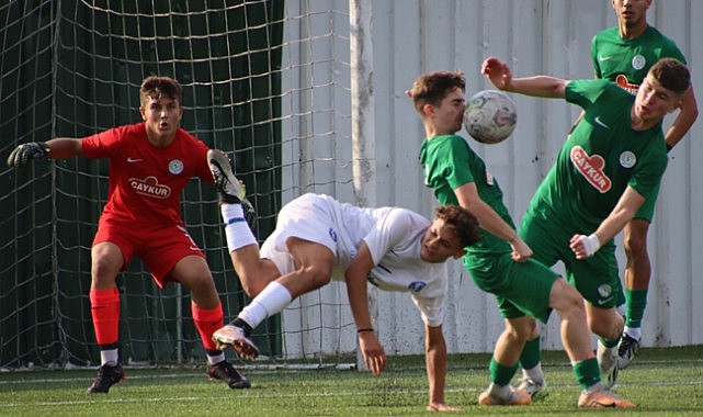 Çaykur Rizespor U17: 4 – Sarıyer U17: 2 / Foto Galeri