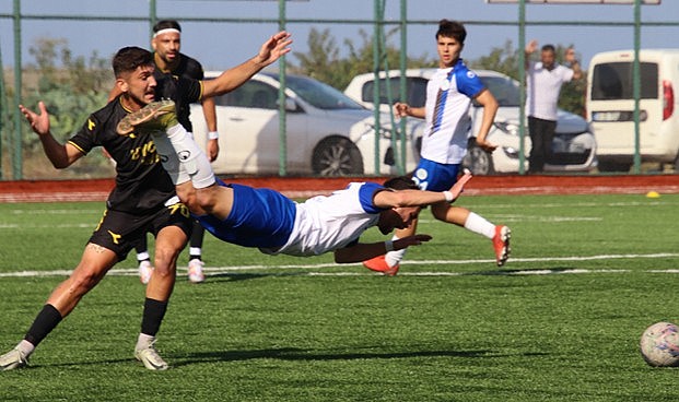 Rize Özel İdarespor: 1 - Arsin İdmanyurdu SK: 1 / Foto Galeri