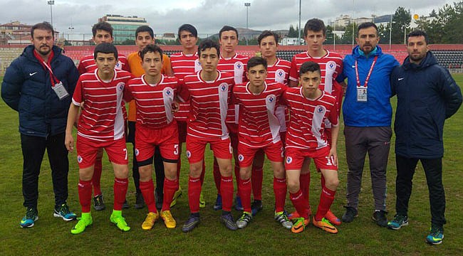 Rize Belediyespor U15, Türkiye 4.'sü oldu