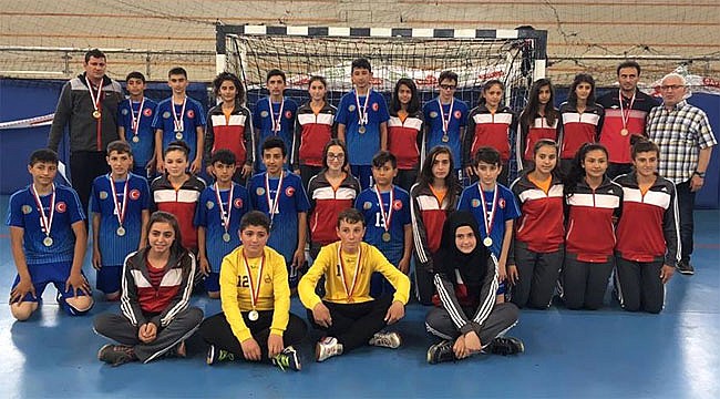 Ardeşen'de Hentbol heyecanı yaşandı