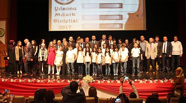 Rize BiLSEM'in yıl sonu konseri ses getirdi