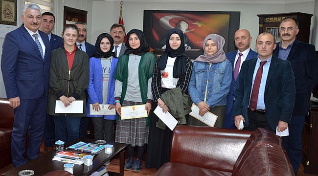 Rize'de kitap okuma yarışması sonuçlandı