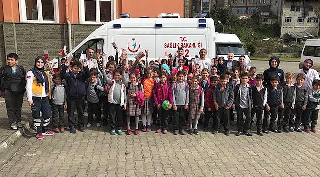 Rize'de "Minik 112 Projesi" devam ediyor