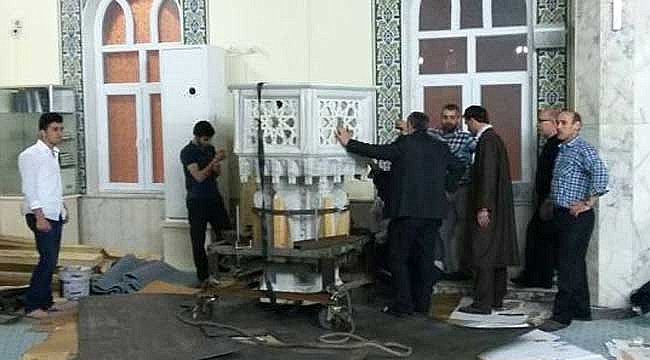 Taşçıoğlu Camii'nin iki tonluk kürsüsü taşındı
