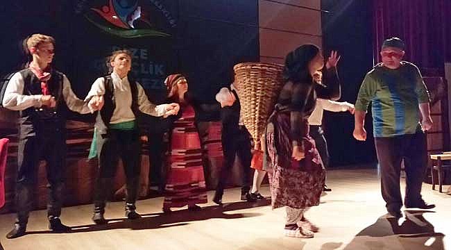 Rize, fıkralarıyla sahneye taşındı