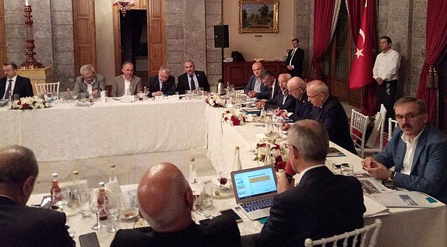 RTEÜ Geliştirme Vakfı üyeleri iftarda buluştu