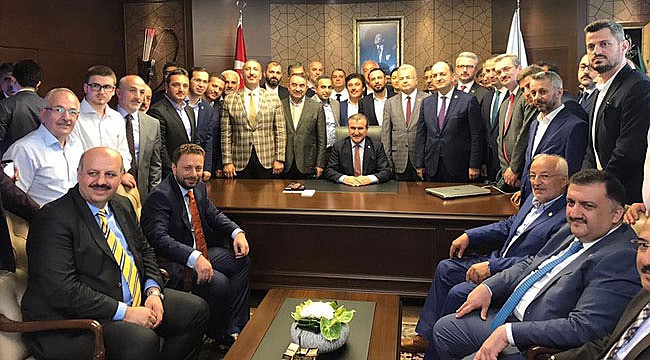 Rizeli Bakan Osman Aşkın Bak görevi devraldı