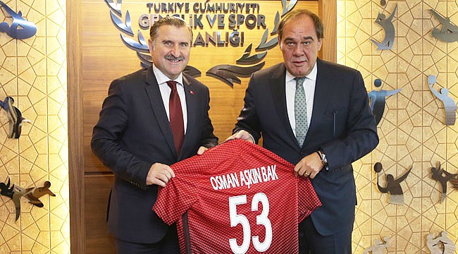 Rizeli Bakana 53 numaralı Milli Forma