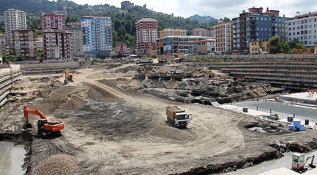 Karal, şehrin içindeki AVM'yi savundu