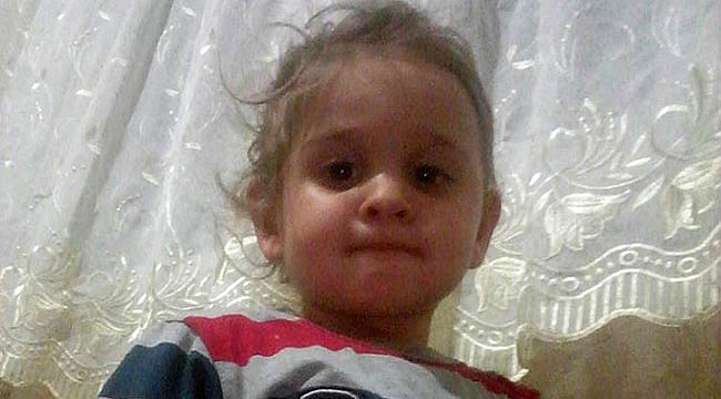 Rize'de 2 yaşındaki kız 5. kattan düştü