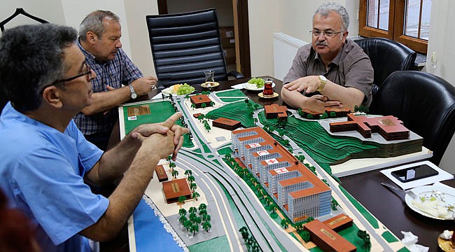 RTEÜ Sağlık Külliyesi için toplantı