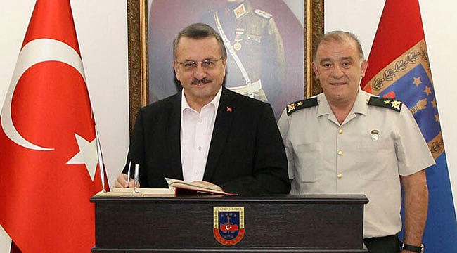 Sütlüoğlu Rizeli Tuğgeneral Hacıoğlu'nu ziyaret etti