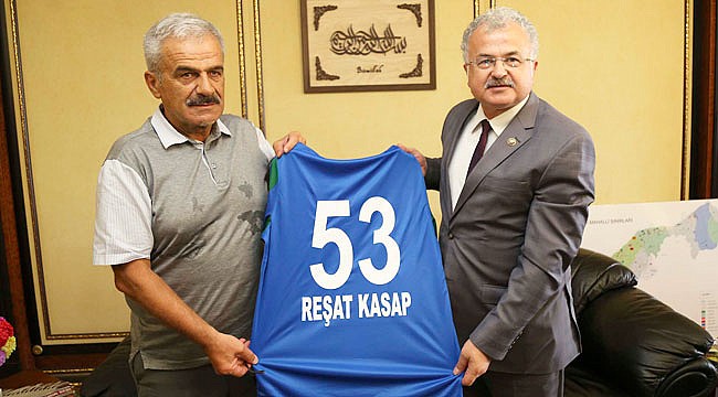 Yardımcı'dan Kasap'a 53 numaralı forma