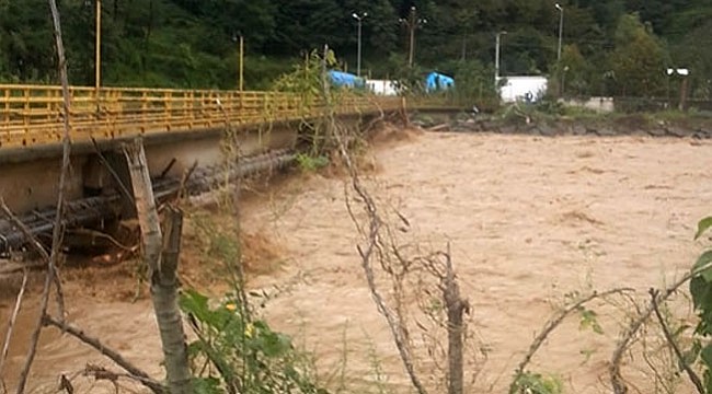 Rize sel ve heyelana teslim oldu: 1 kişi öldü