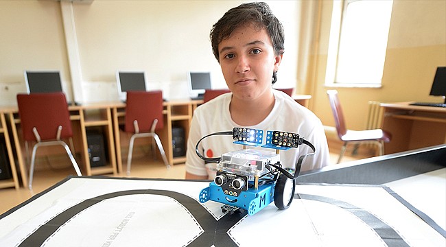 8. sınıf öğrencisi 'akıllı elektrikli araba' tasarladı