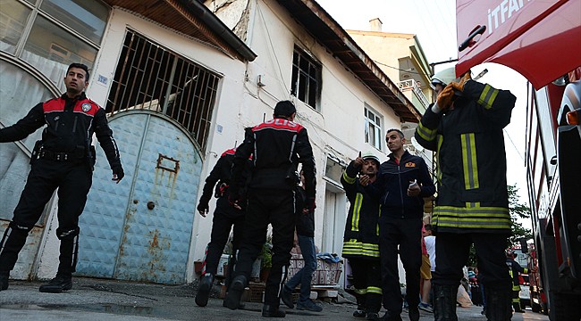 Ailesiyle tartışınca evi ateşe verdi