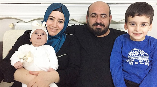 İkiz kardeşler 6 yıl arayla dünyaya geldi