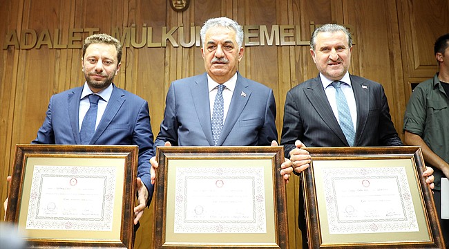 Rize Milletvekilleri mazbatalarını aldı