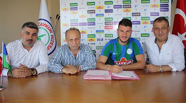 Robin Yalçın 2 yıl daha Çaykur Rizespor'da