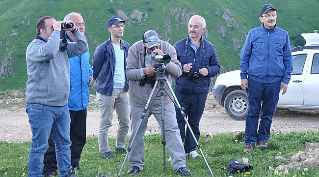 2 saat bekledikleri Dağ Horozunu 30 saniye gördüler