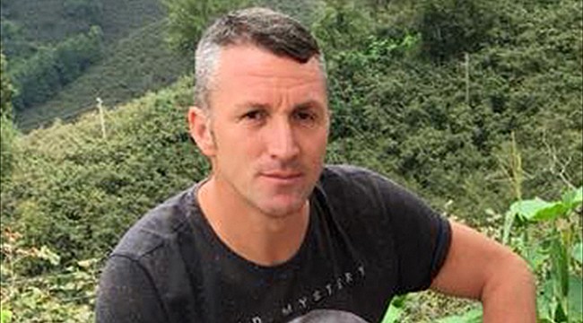 Ağaçtan düşerek öldü