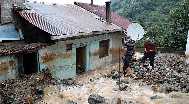 Rize'de selin meydana getirdiği hasar tespit ediliyor