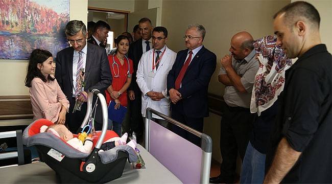 Vali Bektaş ve Başkan Kasap'tan Bayram ziyaretleri