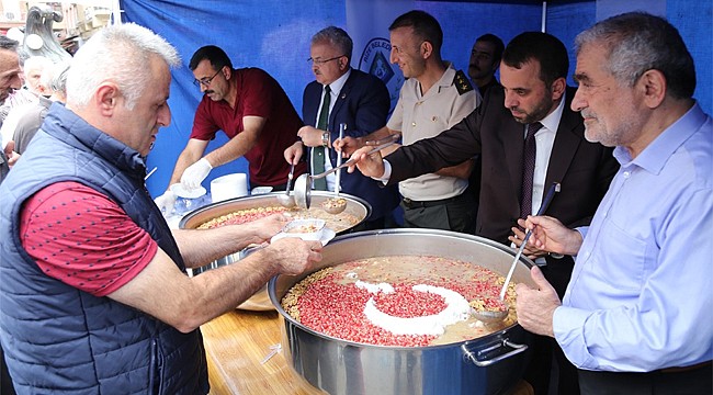 Rize Belediyesi Aşure Günü geleneğini sürdürdü