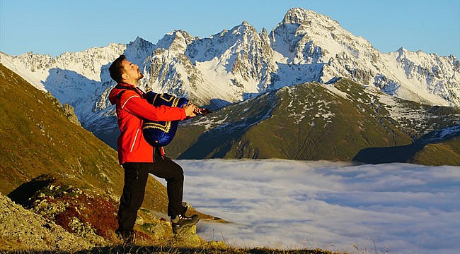 Bulut denizi Kaçkarlar doğal güzelliğiyle büyülüyor