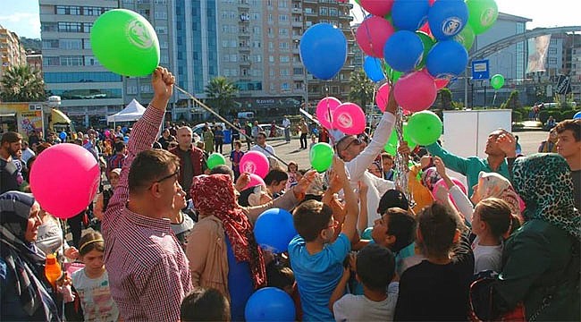 Rize'de 'Engelsiz Uç' uçurtma şenliği düzenlendi