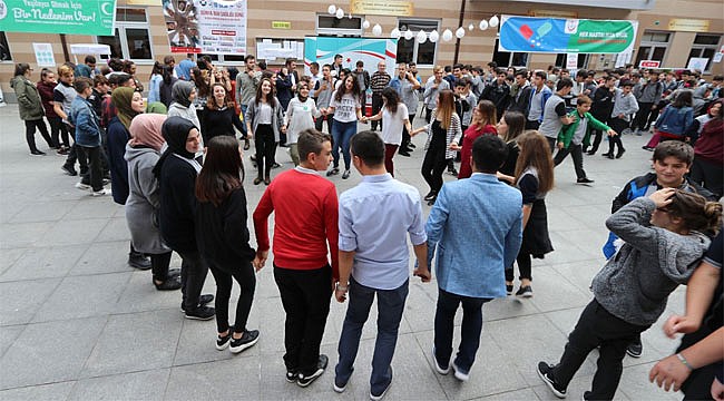 Rize'de Gençlik Fuarı düzenlendi