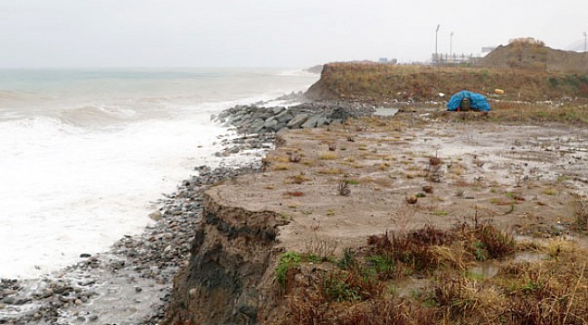 Rize’deki tahkimatsız deniz dolgusuna Bakan ne diyor?