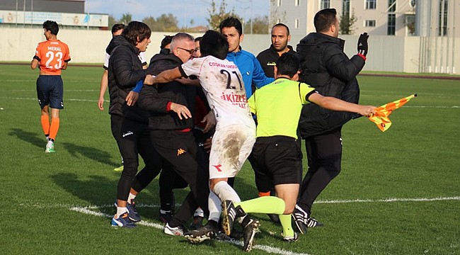 Amatör maçta kavga çıktı