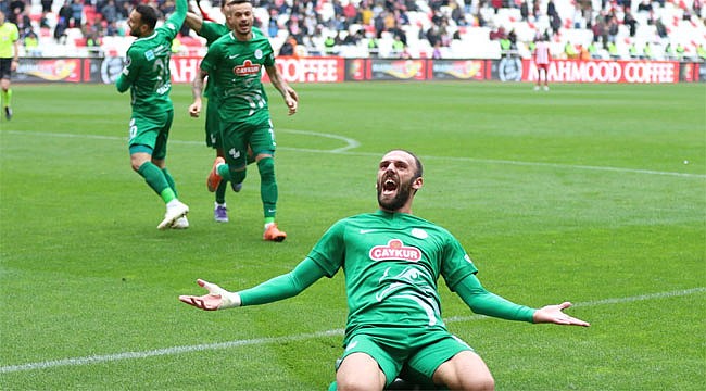 Çaykur Rizespor 3 puanı koruyamadı