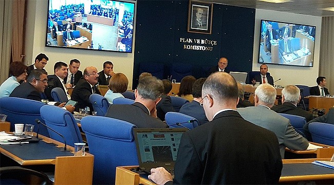 Ekrem Yüce'yi nereden buldunuz?