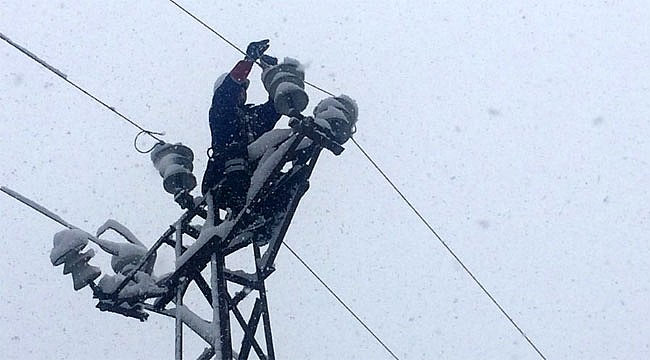 Elektrik arızalarına zor şartlarda müdahale