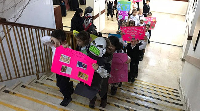 Rize'de Öğrenciler 'Çocuk Hakları Günü'ne dikkat çekti