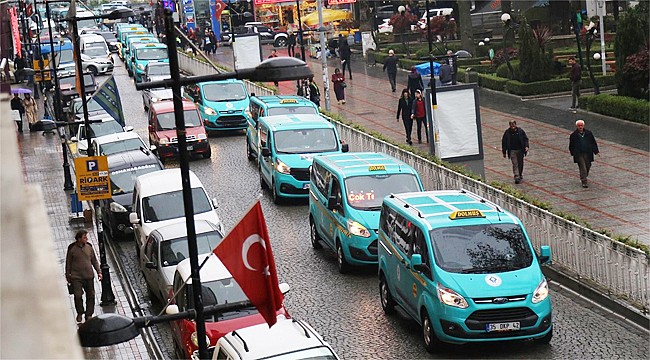 Rize'nin yeni taksi dolmuşları şehir turu attı