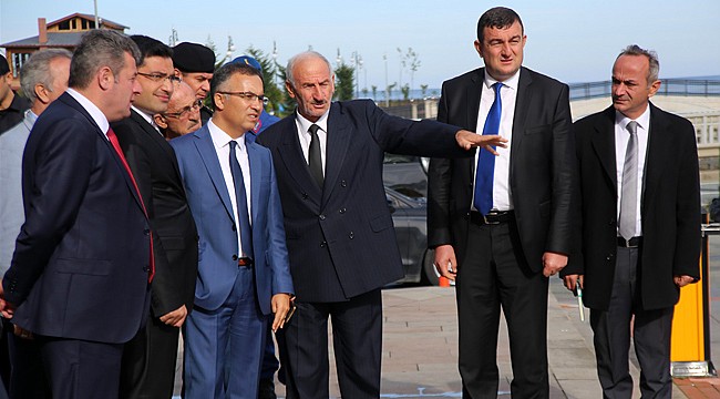 Vali Çeber, Derepazarı ve İyidere ilçelerini ziyaret etti