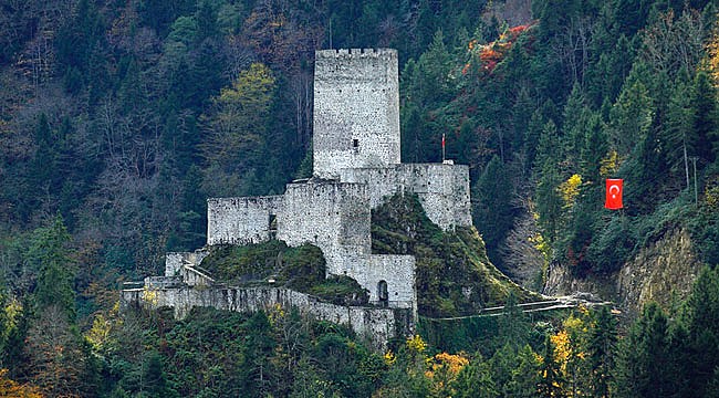 Zil Kale, her mevsim ayrı güzel
