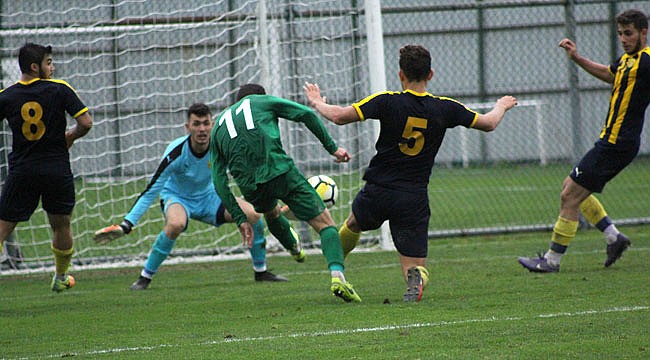 Çaykur Rizespor U21 ilk yarıda bitirdi