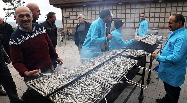 İyidere'de geleneksel hamsi şöleni 11. kez düzenlendi
