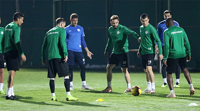 Çaykur Rizespor, Antalya'da topbaşı yaptı