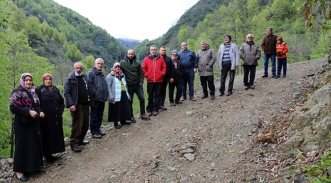 Hemşin'de köylüler, taş ocağı yapımına tepki gösterdi