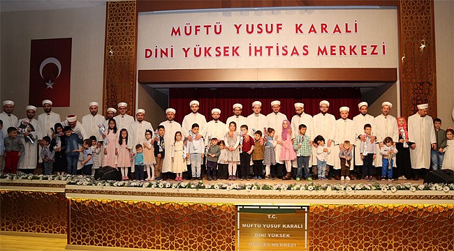 Müftü Yusuf Karali'de 8. dönem öğrencileri mezun oldu