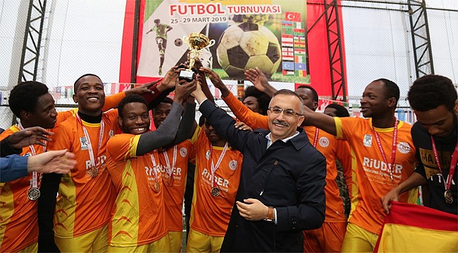 RTEÜ'de 2. Uluslararası Öğrenci Futbol Turnuvası yapıldı